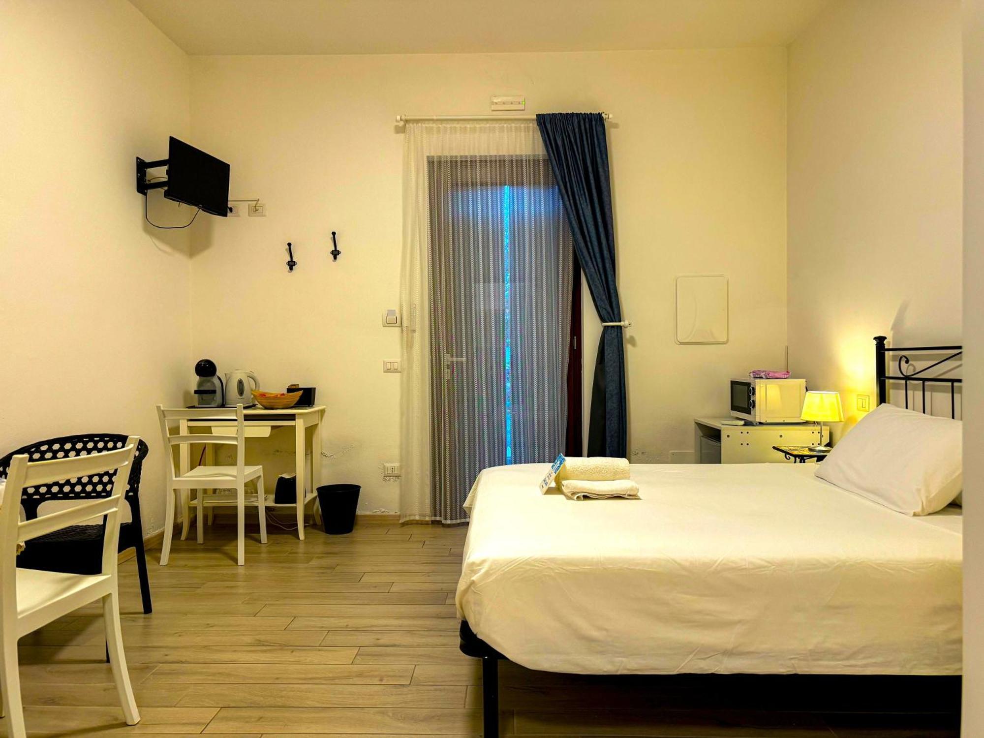 Sg - Casa Laura Affittacamere Peschiera del Garda